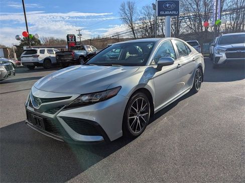 Used 2021 Toyota Camry SE image 6
