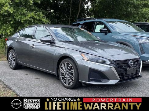Used 2023 Nissan Altima 2.5 SL AWD/4WD image 1