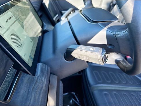 Used 2022 Rivian R1T Launch Edition image 6