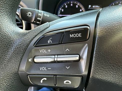 Used 2018 Hyundai Kona SE image 29