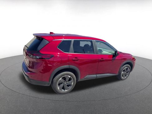 Used 2025 Nissan Rogue SV AWD/4WD image 14