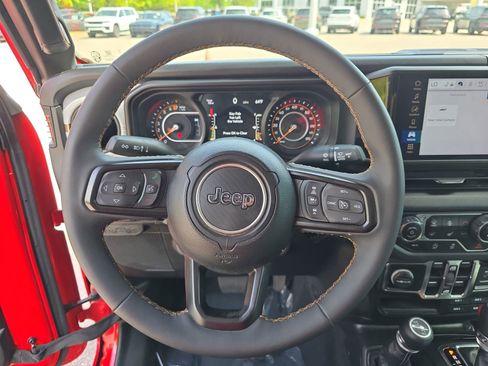 Used 2024 Jeep Gladiator Sport image 17