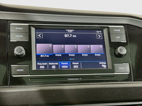 Used 2024 Volkswagen Jetta SE FWD image 21