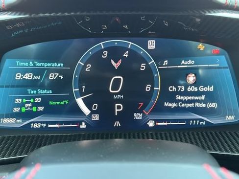 Used 2024 Chevrolet Corvette Stingray Premium Conv w/ Z51 Performance Package RWD image 14