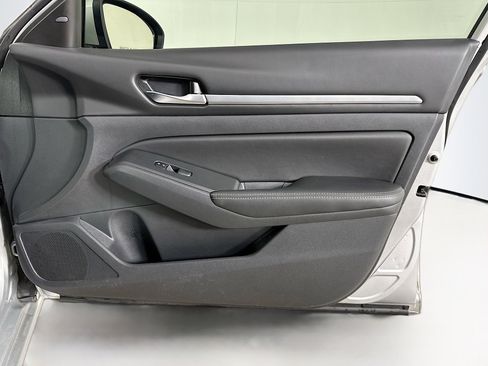 Used 2022 Nissan Altima 2.5 SV image 30