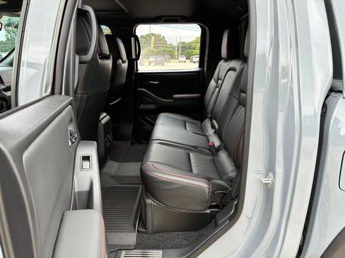 Used 2023 Nissan Frontier PRO-4X w/ Pro-4X Premium Package AWD/4WD image 29