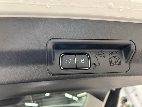 New 2026 Ford Explorer Active w/ Active Comfort Package image 31