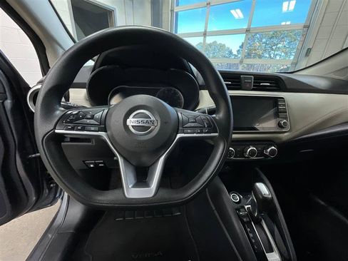 Used 2020 Nissan Versa SV FWD image 13