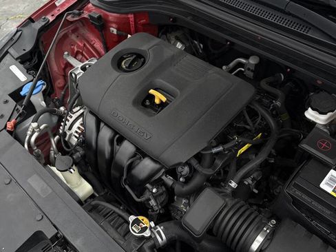 Used 2019 Hyundai Elantra SEL image 13