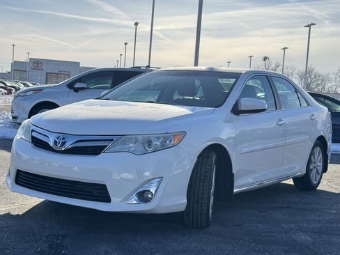 Used 2014 Toyota Camry XLE image 15