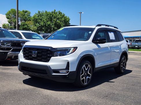 Used 2023 Honda Passport Elite image 3