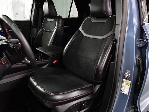 Used 2025 Ford Explorer ST AWD/4WD image 25