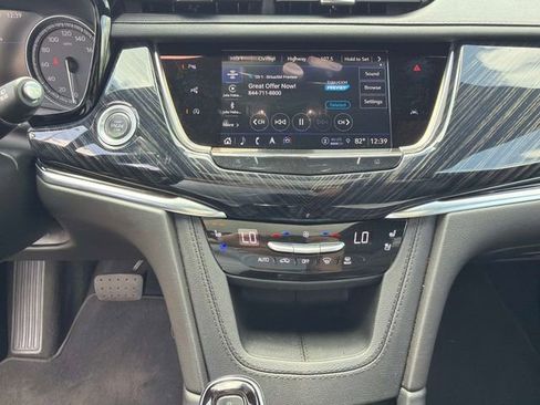 Used 2024 Cadillac XT6 Premium Luxury w/ Technology Package AWD/4WD image 31
