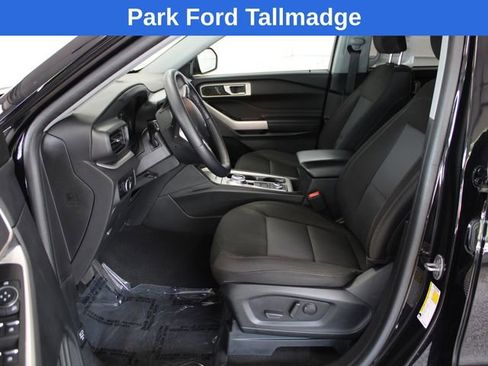 Used 2023 Ford Explorer XLT AWD/4WD image 14