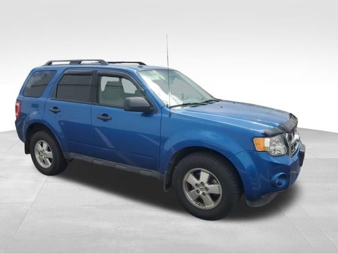 Used 2011 Ford Escape XLT w/ 201A Rapid Spec Order Code image 7
