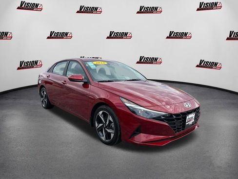 Certified 2023 Hyundai Elantra SEL w/ Convenience Package FWD image 3