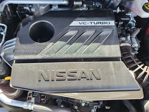 Used 2022 Nissan Rogue SV image 31