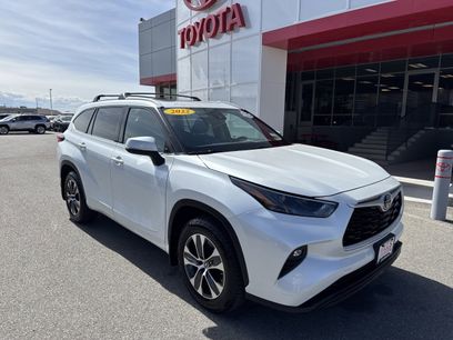 Used 2022 Toyota Highlander XLE
