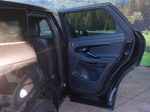 Used 2023 Land Rover Range Rover Evoque R-Dynamic SE image 29