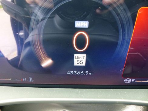 Used 2025 Lincoln Aviator AWD image 26