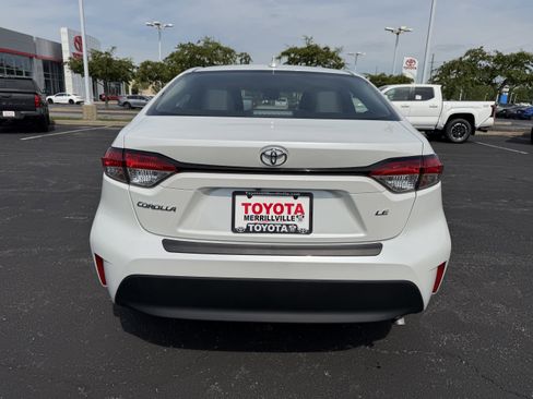 Used 2026 Toyota Corolla LE FWD image 6