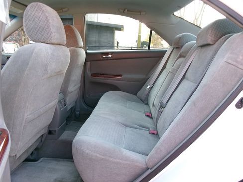 Used 2002 Toyota Camry XLE image 27