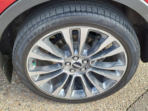 Used 2016 Lincoln MKX Reserve w/ Luxury Package image 38