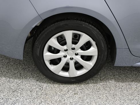 Used 2026 Toyota Corolla LE FWD image 6