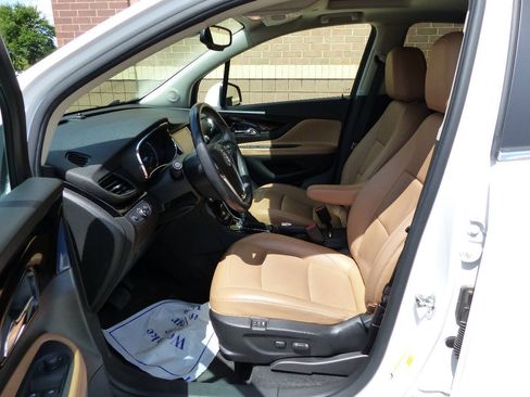 Used 2019 Buick Encore Essence w/ Experience Buick Package AWD/4WD image 23