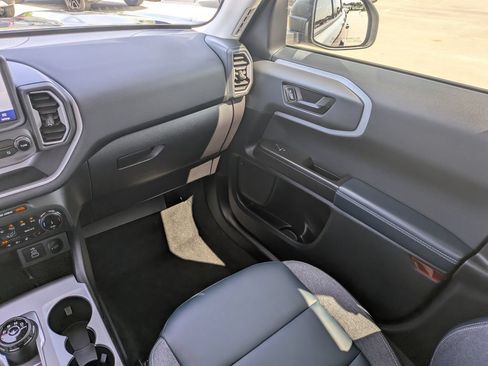 Used 2024 Ford Bronco Sport Outer Banks w/ Tech Package AWD/4WD image 18
