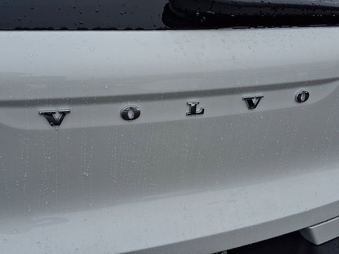 New 2026 Volvo XC40 B5 Plus w/ Protection Package Premier image 16