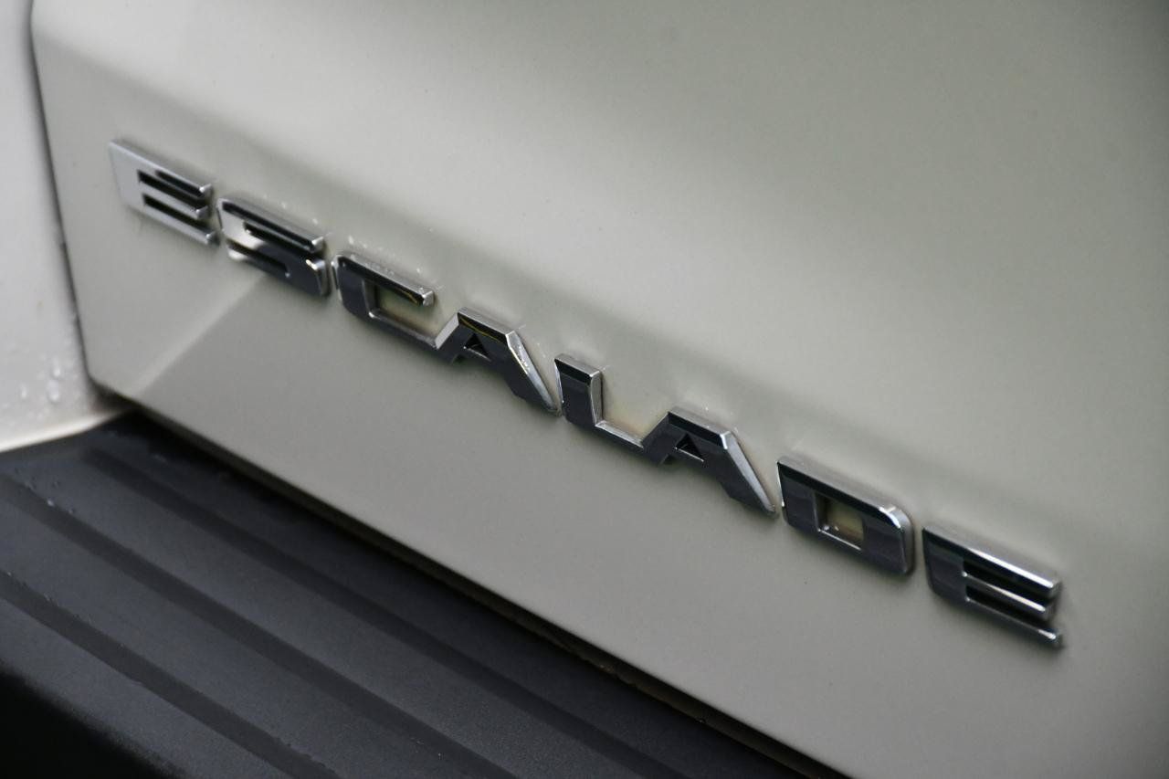 Used 2015 Cadillac Escalade Premium AWD/4WD image 7