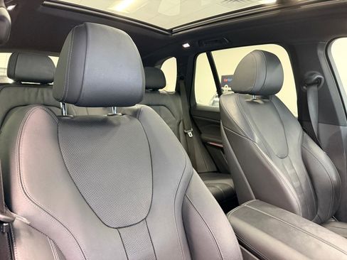 Used 2019 BMW X5 xDrive40i w/ M Sport Package AWD/4WD image 30