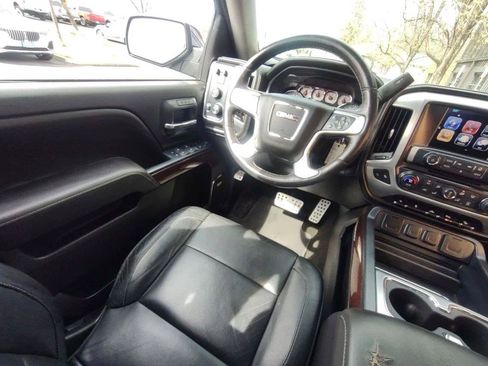Used 2017 GMC Sierra 1500 SLT w/ SLT Preferred Package AWD/4WD image 15