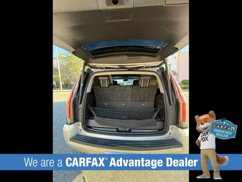 Used 2016 Cadillac Escalade Premium RWD image 17