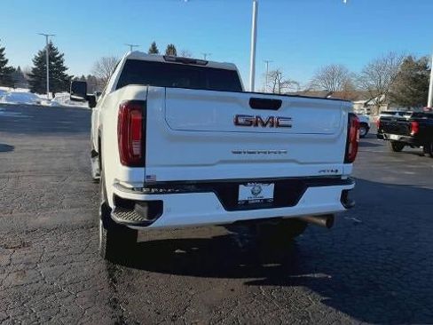 Certified 2022 GMC Sierra 3500 AT4 w/ AT4 Preferred Package image 7
