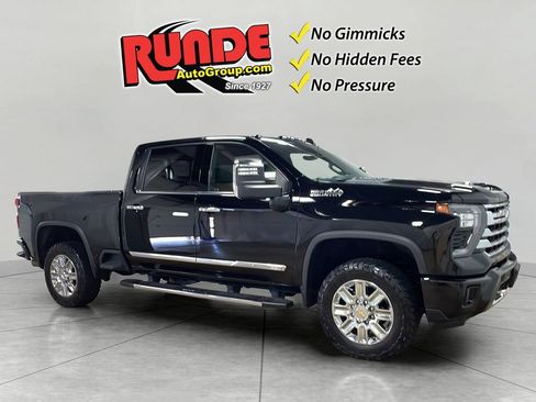 Used 2024 Chevrolet Silverado 2500 High Country w/ High Country Premium Package AWD/4WD image 7