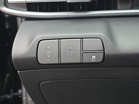 Used 2026 Hyundai Elantra Hybrid FWD image 25
