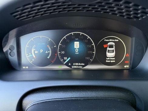 Used 2017 Jaguar XJ R-Sport image 16