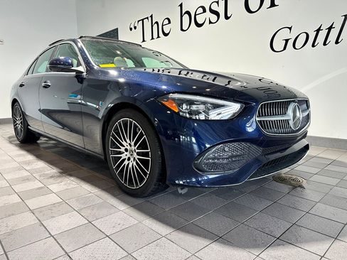 Used 2022 Mercedes-Benz C 300 4MATIC Sedan image 1