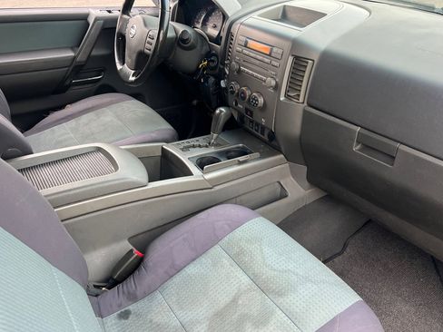 Used 2006 Nissan Titan SE image 12