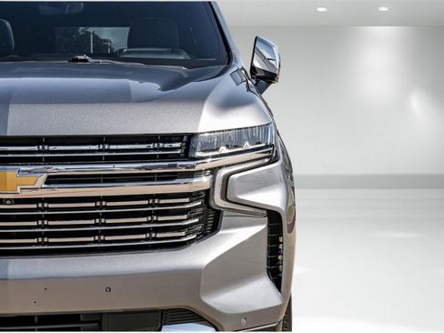 Used 2021 Chevrolet Suburban Premier w/ Premium Package image 54