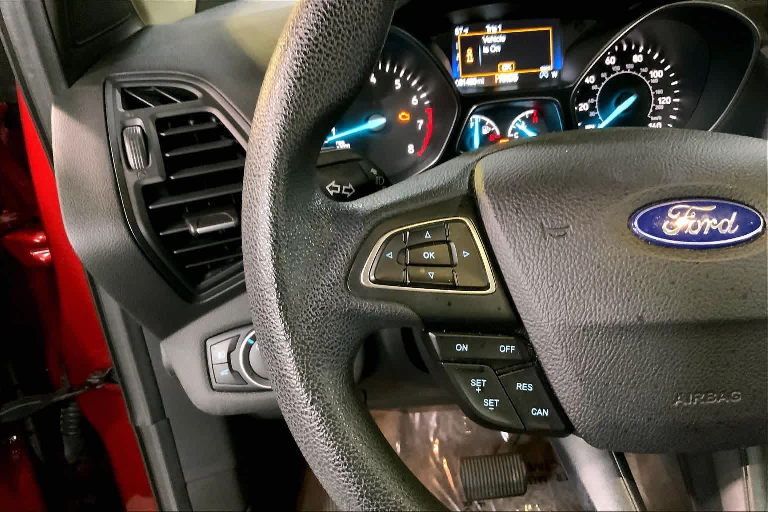 Used 2018 Ford Escape SE w/ SE Sync 3 Package AWD/4WD image 24