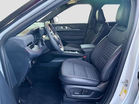 Used 2026 Ford Explorer ST-Line w/ ST-Line Street Pack AWD/4WD image 19