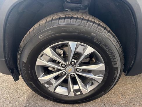 Used 2025 Chevrolet Equinox LT AWD/4WD image 30