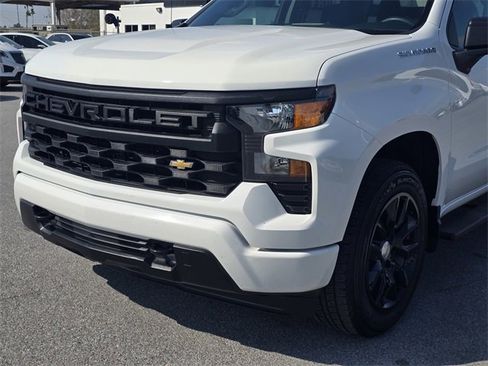 Used 2023 Chevrolet Silverado 1500 Custom image 10