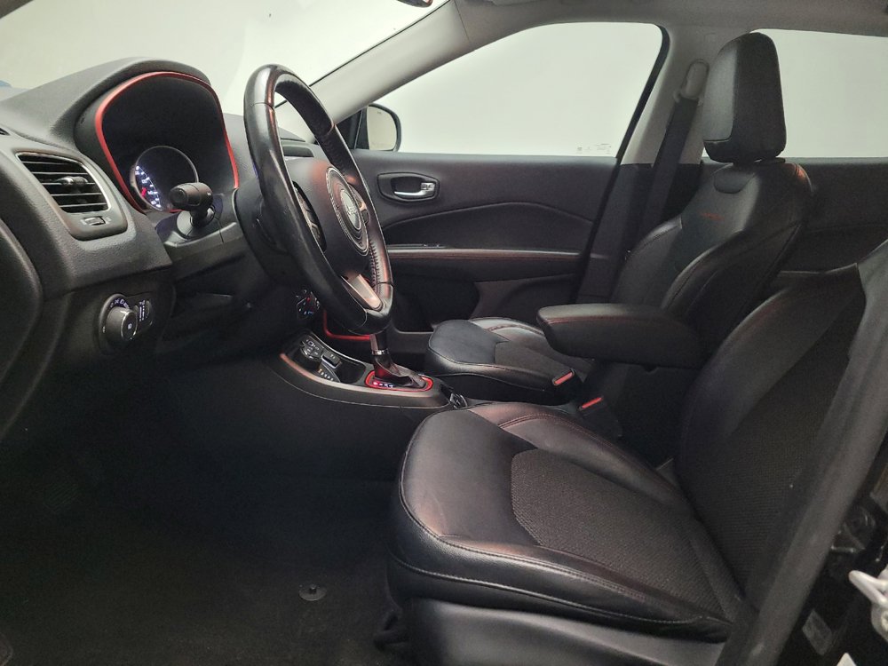 Used 2020 Jeep Compass Trailhawk w/ Cold Weather Group AWD/4WD image 17