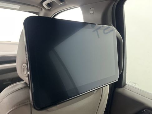 New 2026 GMC Yukon XL Elevation w/ Elevation Premium Package image 7