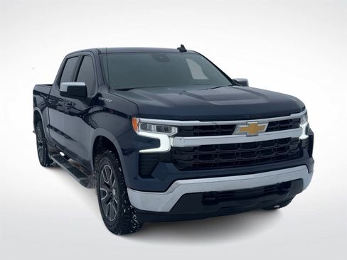 Used 2022 Chevrolet Silverado 1500 LT image 3