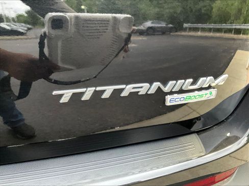 Used 2015 Ford Edge Titanium w/ Equipment Group 302A FWD image 23